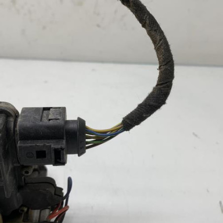 Serrure avant gauche VOLKSWAGEN GOLF 4