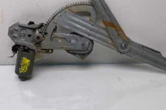 Leve vitre electrique avant droit PEUGEOT 205 Photo n°1