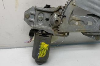 Leve vitre electrique avant droit PEUGEOT 205