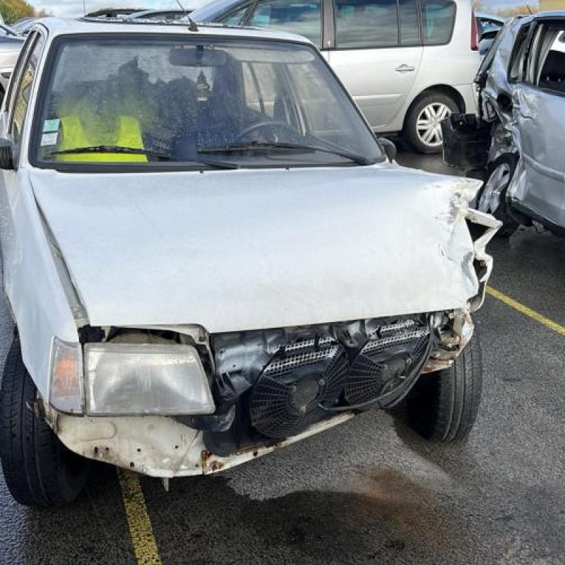 Leve vitre electrique avant droit PEUGEOT 205 Photo n°4