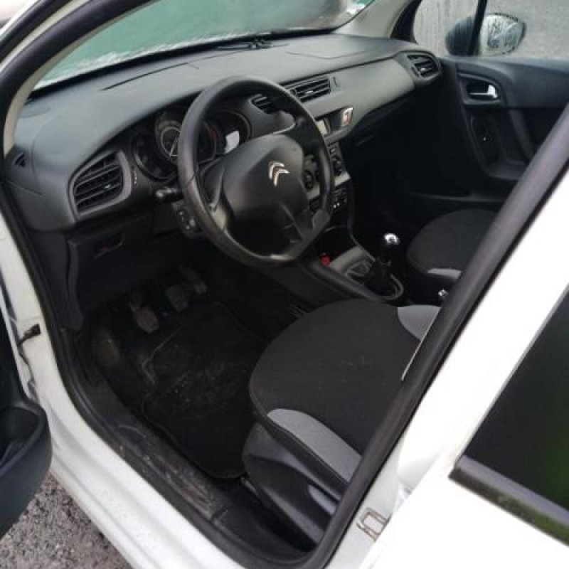 Serrure avant gauche CITROEN C3 2 Photo n°9