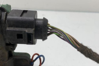 Serrure avant droit VOLKSWAGEN GOLF 4