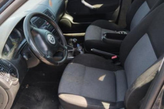 Serrure avant droit VOLKSWAGEN GOLF 4