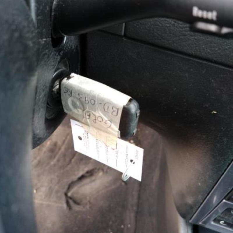 Serrure avant droit VOLKSWAGEN GOLF 4 Photo n°13
