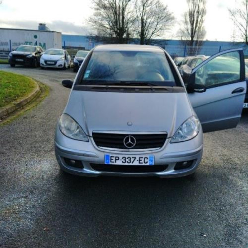 Feu arriere principal droit (feux) MERCEDES CLASSE A 169 Photo n°4