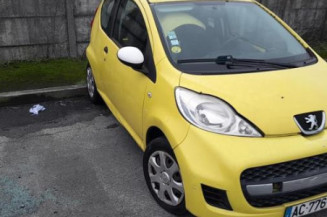 Pretensionneur de ceinture avant droit PEUGEOT 107