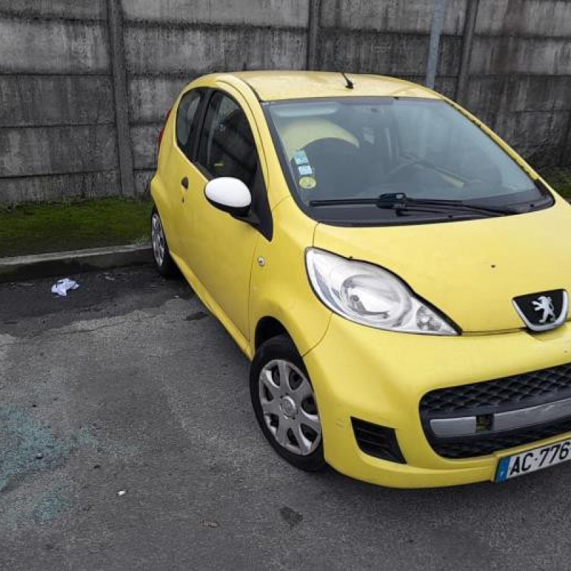 Pretensionneur de ceinture avant droit PEUGEOT 107 Photo n°5