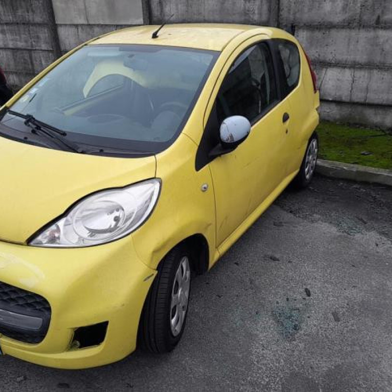Pretensionneur de ceinture avant droit PEUGEOT 107 Photo n°6