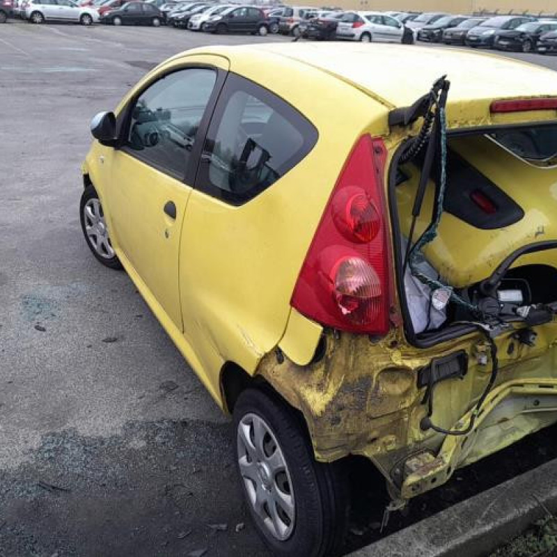 Pretensionneur de ceinture avant droit PEUGEOT 107 Photo n°8