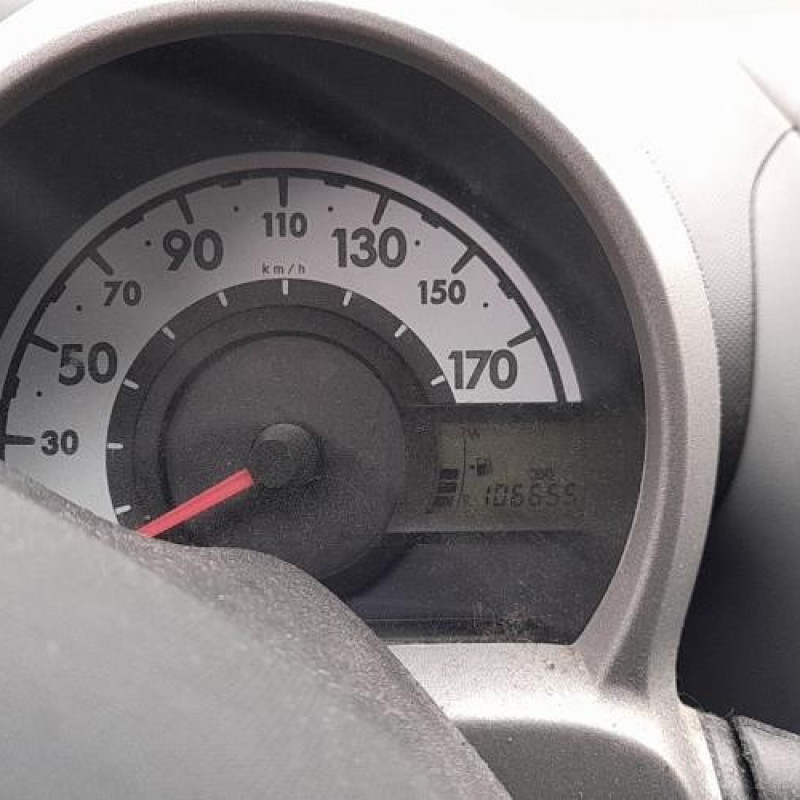 Pretensionneur de ceinture avant droit PEUGEOT 107 Photo n°11
