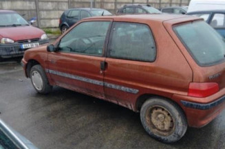 Bras essuie glace arriere PEUGEOT 106
