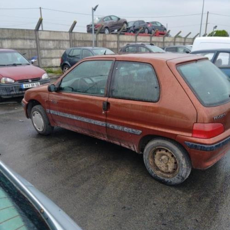 Bras essuie glace arriere PEUGEOT 106 Photo n°7