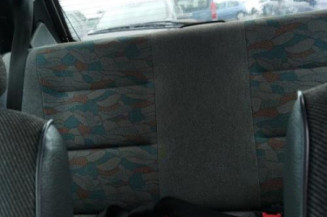Bras essuie glace arriere PEUGEOT 106