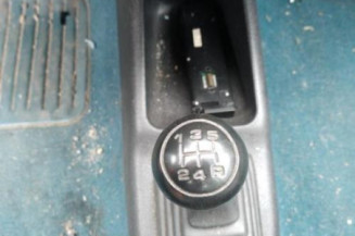 Bras essuie glace arriere PEUGEOT 106