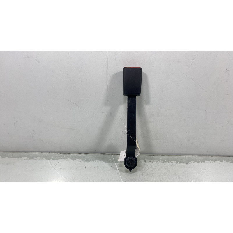 Attache ceinture avant droit RENAULT CLIO 3 Photo n°1