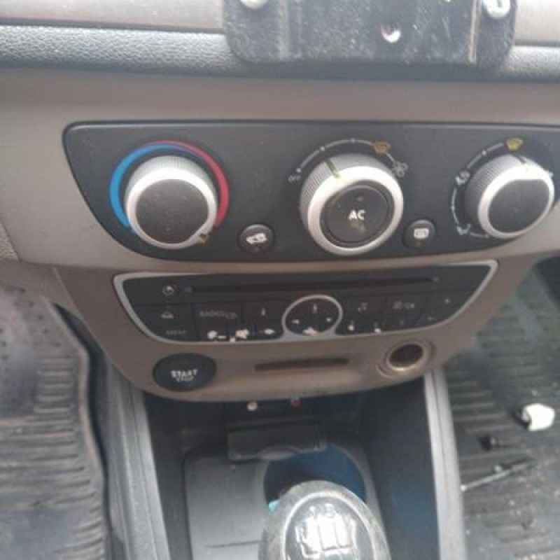 Porte avant gauche RENAULT MEGANE 3 Photo n°14