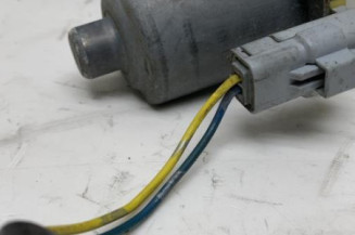 Leve vitre electrique avant droit NISSAN MICRA 3