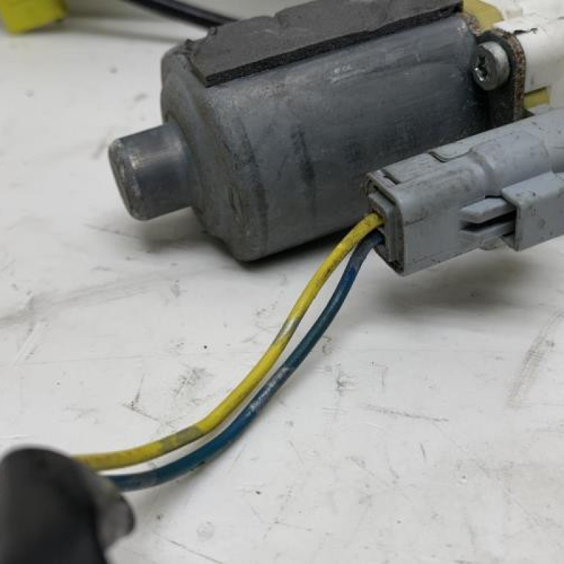 Leve vitre electrique avant droit NISSAN MICRA 3 Photo n°3
