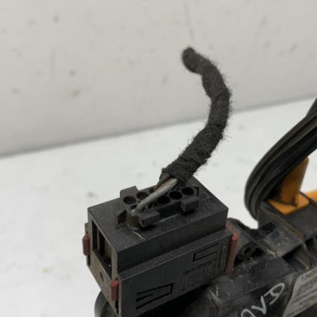 Serrure avant droit OPEL CORSA E