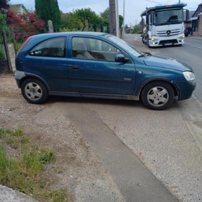 Feu arriere principal droit (feux) OPEL CORSA C Photo n°5
