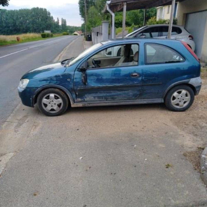 Feu arriere principal droit (feux) OPEL CORSA C Photo n°7