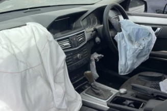 Serrure avant gauche MERCEDES CLASSE E 212