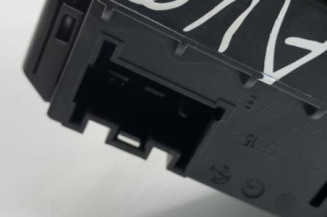 Leve vitre electrique avant gauche VOLKSWAGEN POLO 5