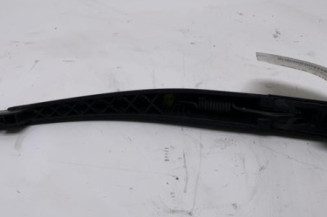 Bras essuie glace arriere PEUGEOT 208 1