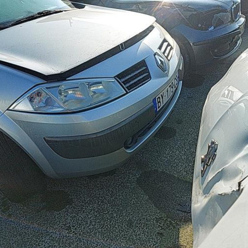 Feu arriere principal gauche (feux) RENAULT MEGANE 2 Photo n°6