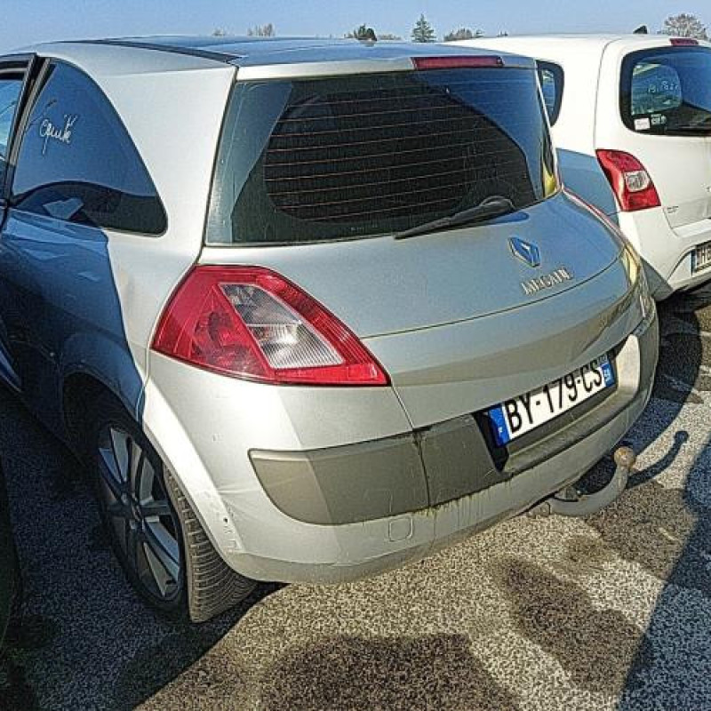 Feu arriere principal gauche (feux) RENAULT MEGANE 2 Photo n°10