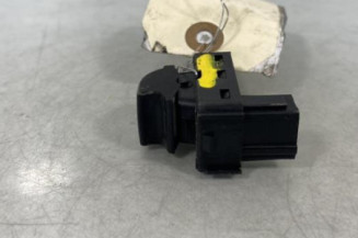 Interrupteur de leve vitre avant droit PEUGEOT 3008 1