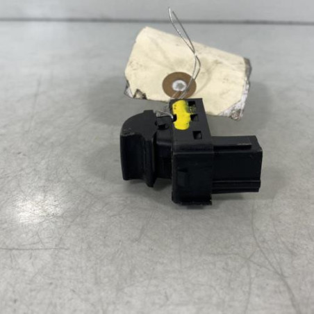 Interrupteur de leve vitre avant droit PEUGEOT 3008 1