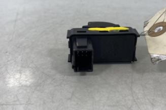 Interrupteur de leve vitre avant droit PEUGEOT 3008 1
