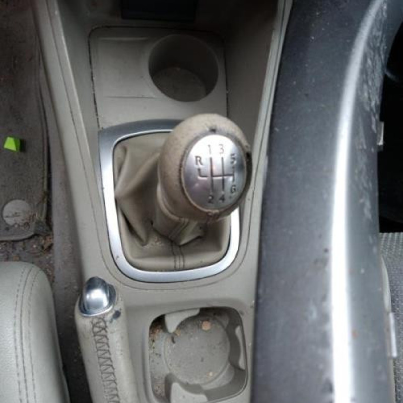 Bras essuie glace arriere RENAULT MEGANE 3 Photo n°10