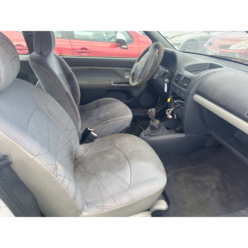 Custode arriere gauche RENAULT CLIO 2 Photo n°19