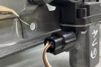 Leve vitre electrique avant droit DACIA DOKKER
