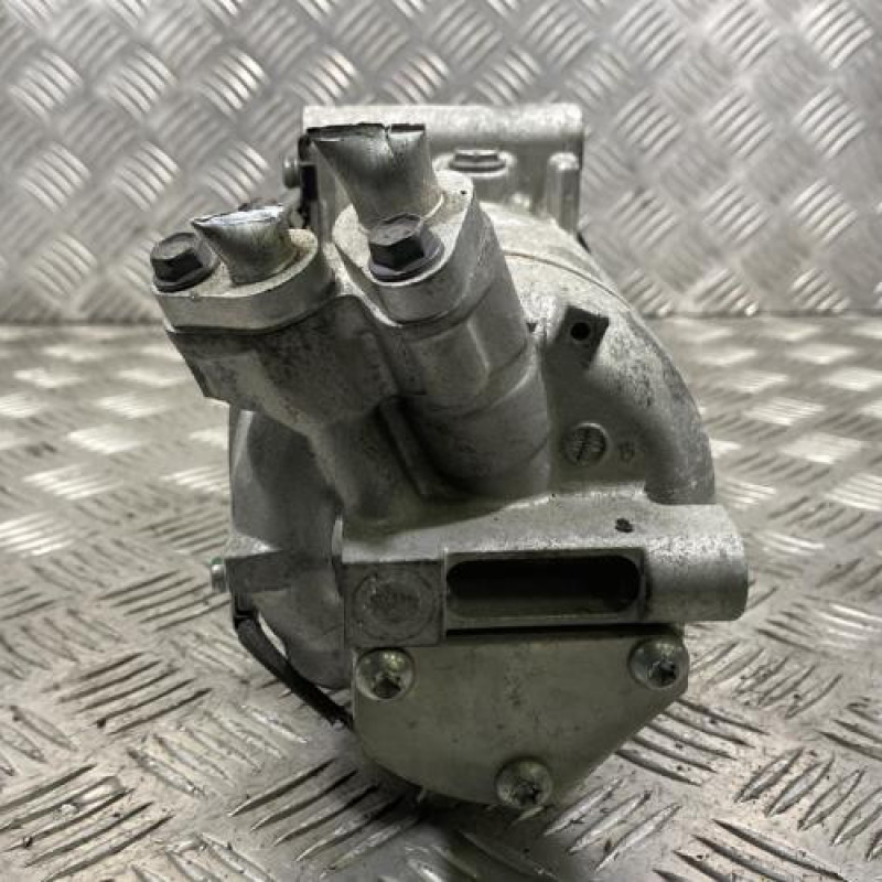 Compresseur clim RENAULT CLIO 4 Photo n°2
