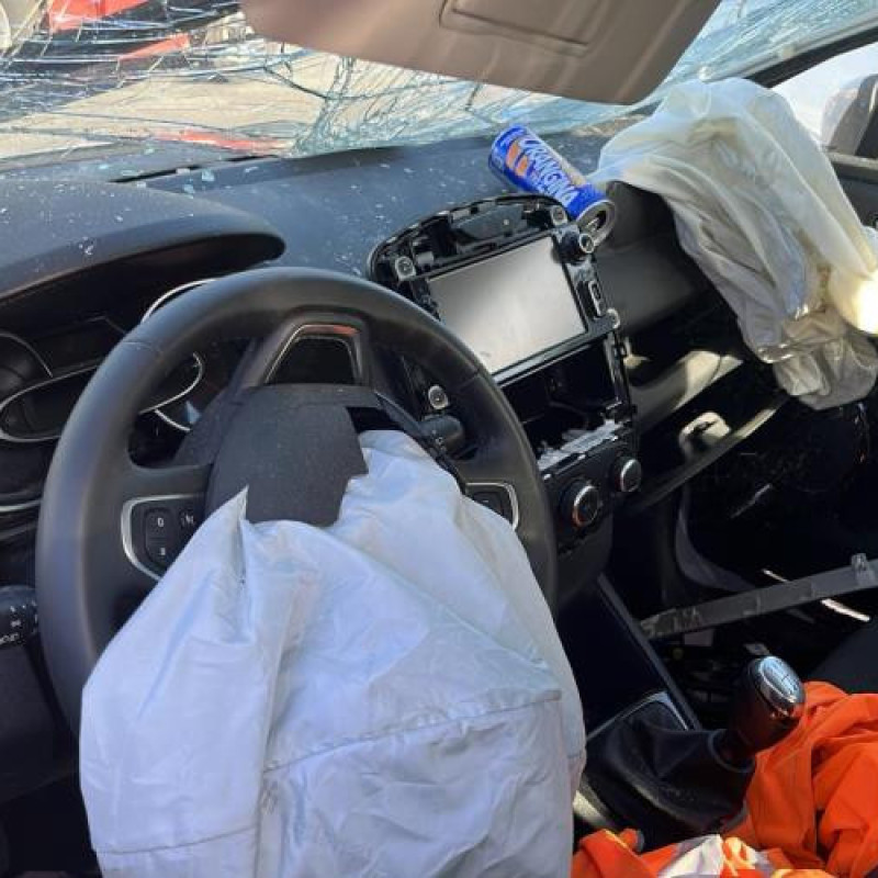 Compresseur clim RENAULT CLIO 4 Photo n°16