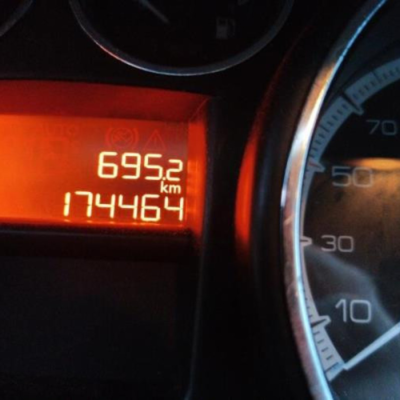 Pretensionneur de ceinture avant droit PEUGEOT 308 1 Photo n°5