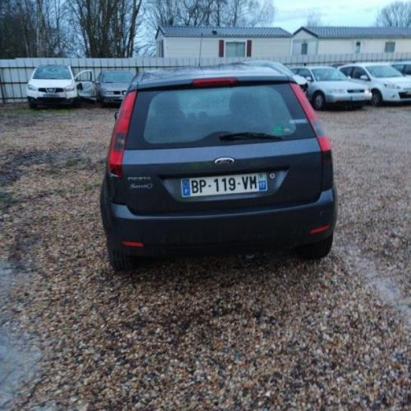 Boite de vitesses FORD FIESTA 5 Photo n°4