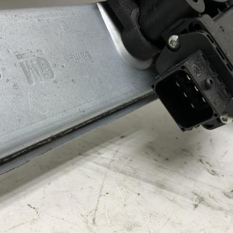 Leve vitre electrique avant gauche OPEL CORSA D Photo n°5