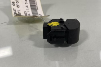 Interrupteur de leve vitre avant droit FORD C-MAX 2