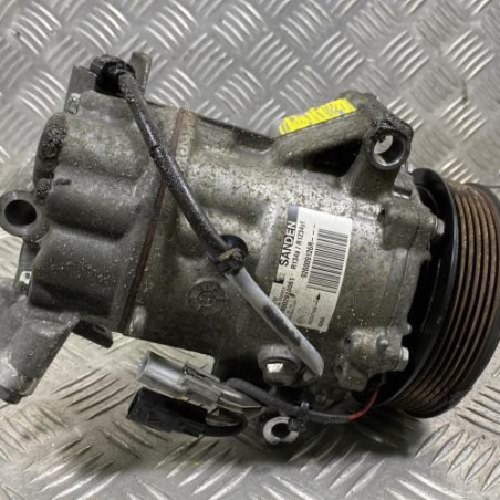 Compresseur clim RENAULT CLIO 5 Photo n°1