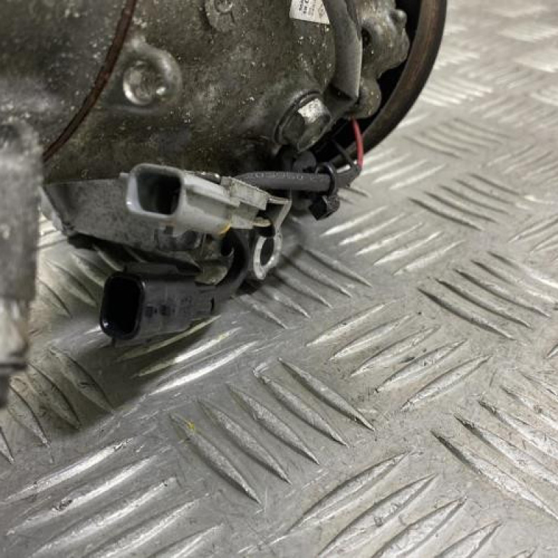 Compresseur clim RENAULT CLIO 5 Photo n°3