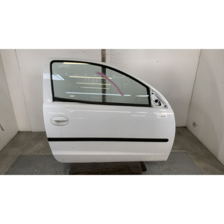 Porte avant droit OPEL CORSA C Photo n°1