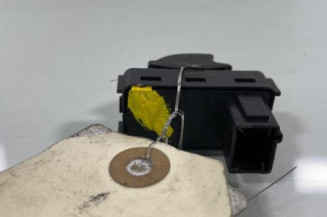 Interrupteur de leve vitre avant droit PEUGEOT 3008 1