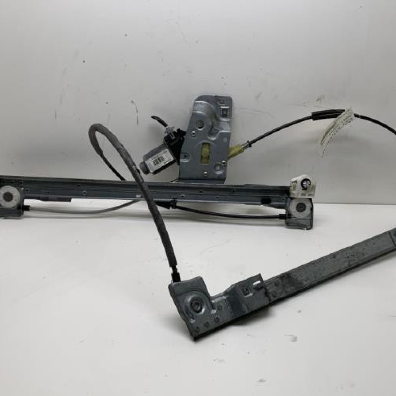 Leve vitre electrique avant droit RENAULT KANGOO 2 Photo n°1