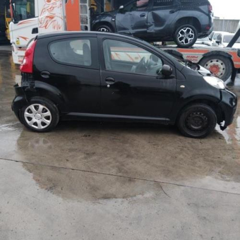 Pretensionneur de ceinture avant droit PEUGEOT 107 Photo n°5