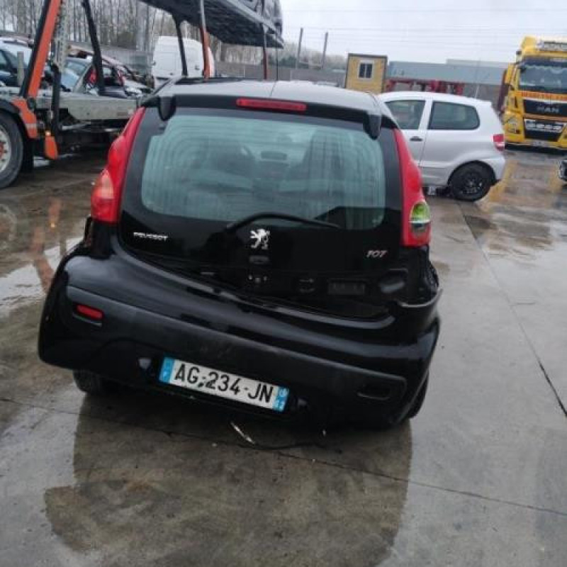 Pretensionneur de ceinture avant droit PEUGEOT 107 Photo n°6