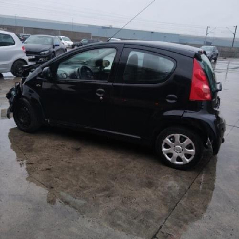 Pretensionneur de ceinture avant droit PEUGEOT 107 Photo n°7